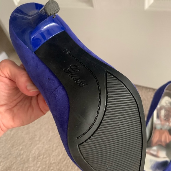 Sequin gown with matching blue suede shoes - Picture 5 of 9